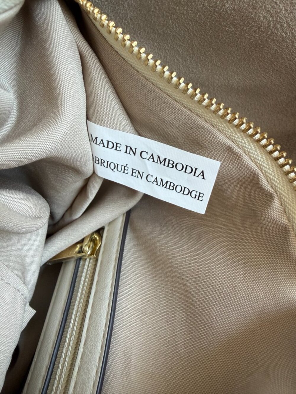 Sondra Roberts oversized tote creamy white luxe gold-tone hardware black trim - Picture 16 of 16